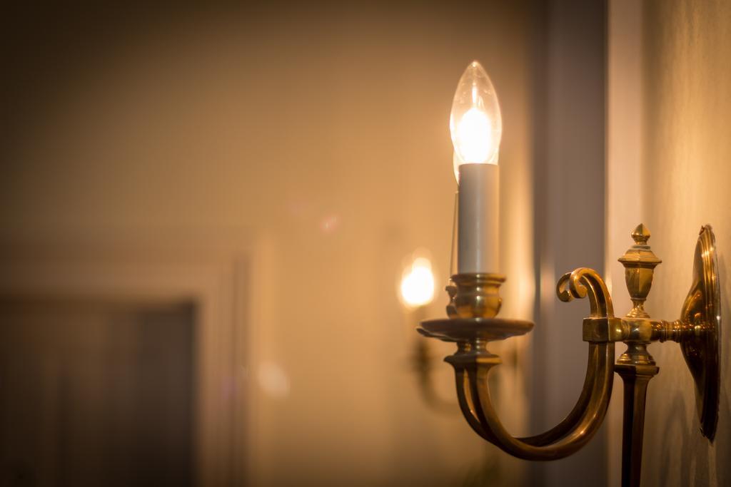 Villiers Lodge Surbiton Buitenkant foto