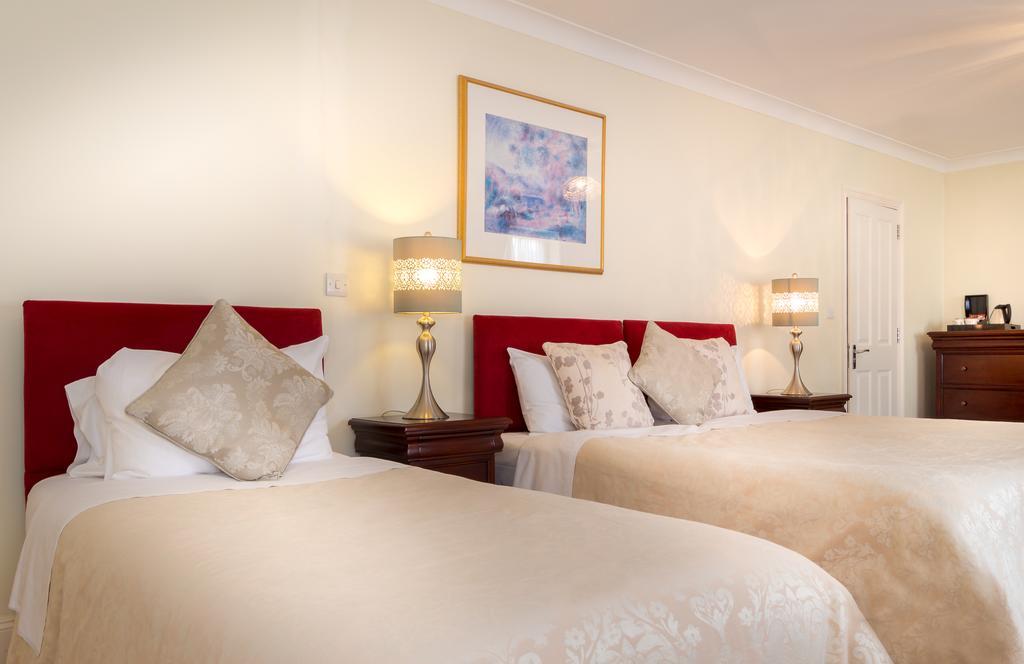 Villiers Lodge Surbiton Buitenkant foto